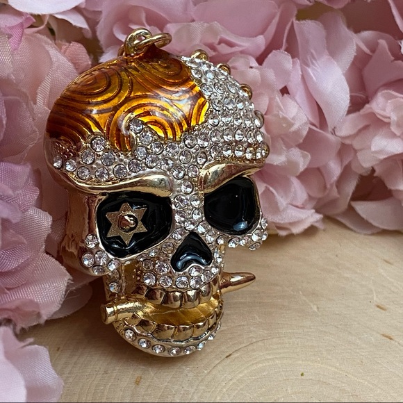Black & Gold Crystal Pirate Skull Keychain - Picture 5 of 16